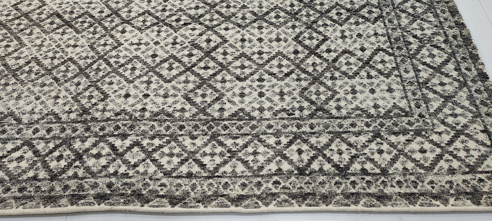 Kehoe 8x10 Hand-Knotted Beige & Grey High Low | Banana Manor Rug Factory Outlet