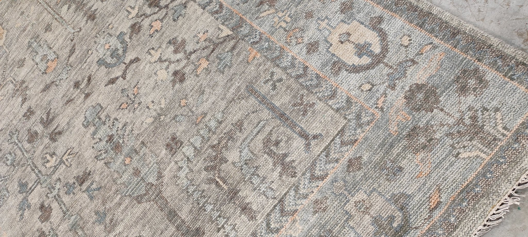 Kelly Klein 9x11.9 Tan and Grey Hand-Knotted Oushak Rug | Banana Manor Rug Company