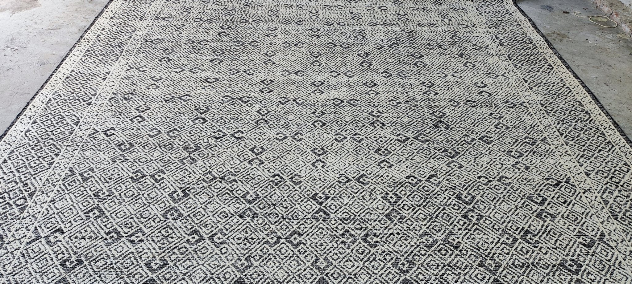 Kennedy 9x12 Hand-Knotted Dark Grey & Silver Modern | Banana Manor Rug Factory Outlet