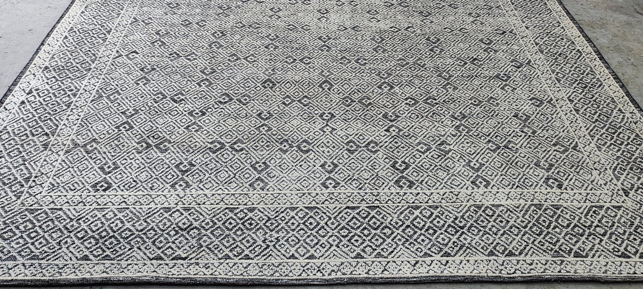 Kennedy 9x12 Hand-Knotted Dark Grey & Silver Modern | Banana Manor Rug Factory Outlet