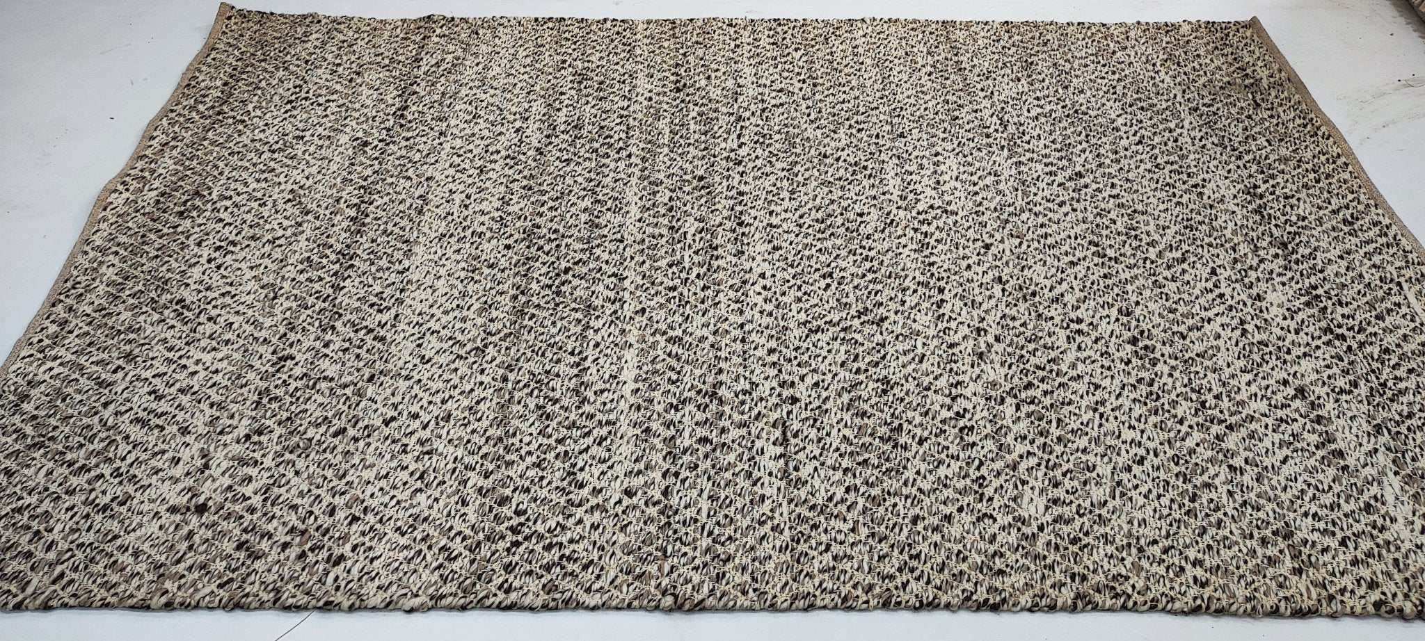 Krewe of Bush 5x8 Handwoven Beige Textured Durrie | Banana Manor Rug Factory Outlet