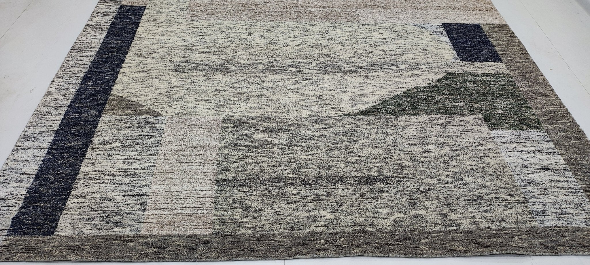 Larry 8x10 Hand-Knotted Natural Grey Modern | Banana Manor Rug Factory Outlet