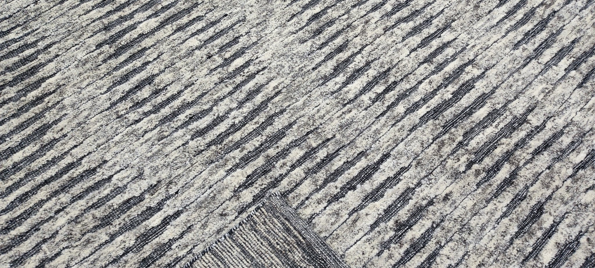 Larry 9.3x12 Hand-Knotted Grey & Ivory High Low | Banana Manor Rug Factory Outlet
