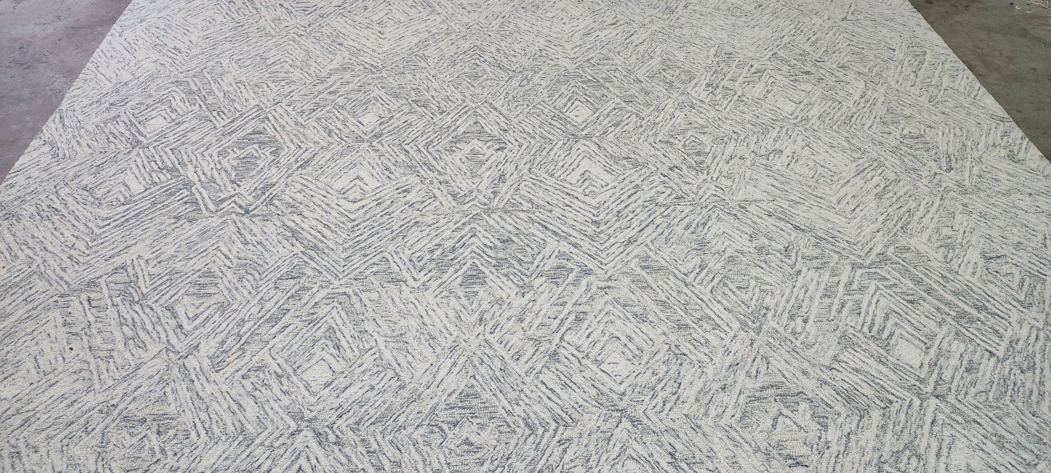 Lawrence Yee Hand-Tufted Wool Natural Blue Textured (Multiple Sizes) | Banana Manor Rug Factory Outlet