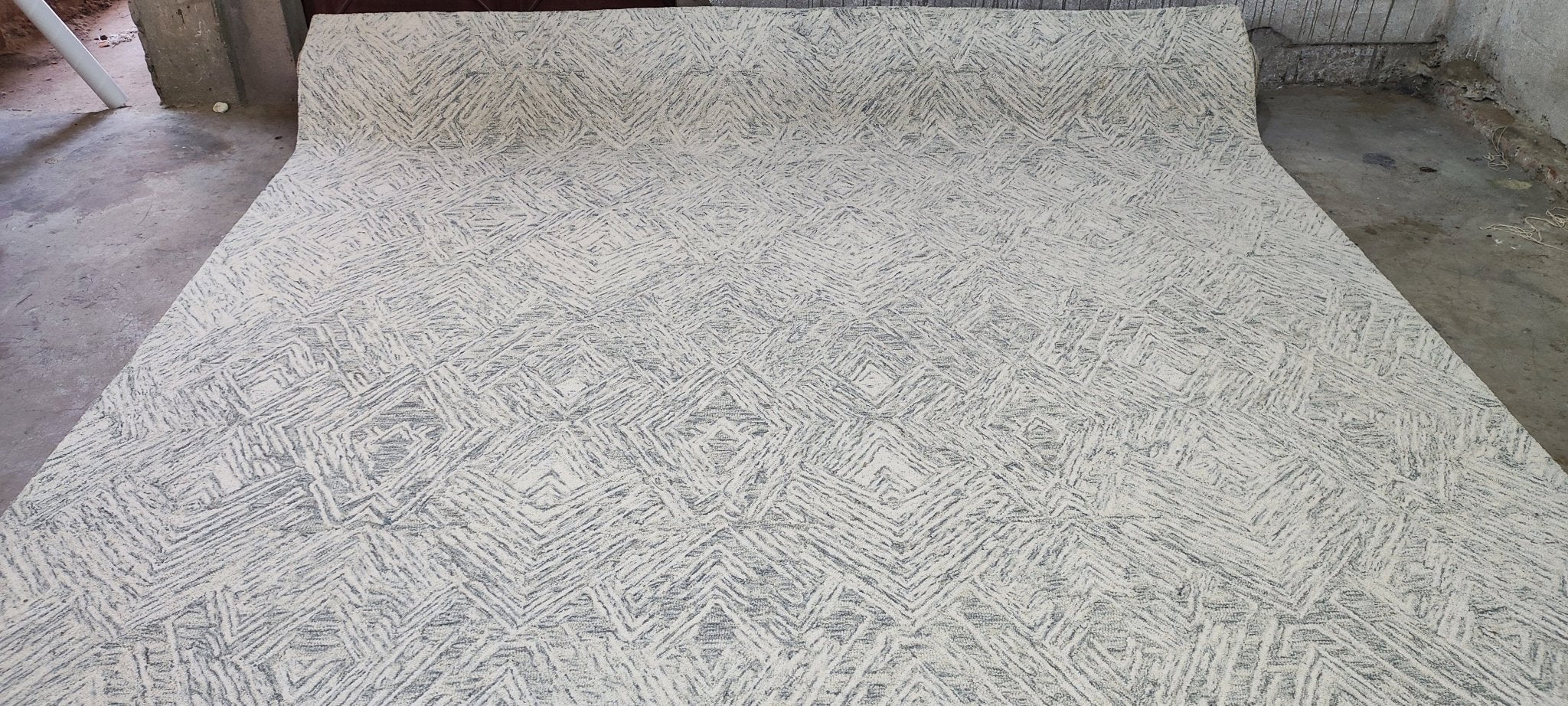 Lawrence Yee Hand-Tufted Wool Natural Blue Textured (Multiple Sizes) | Banana Manor Rug Factory Outlet