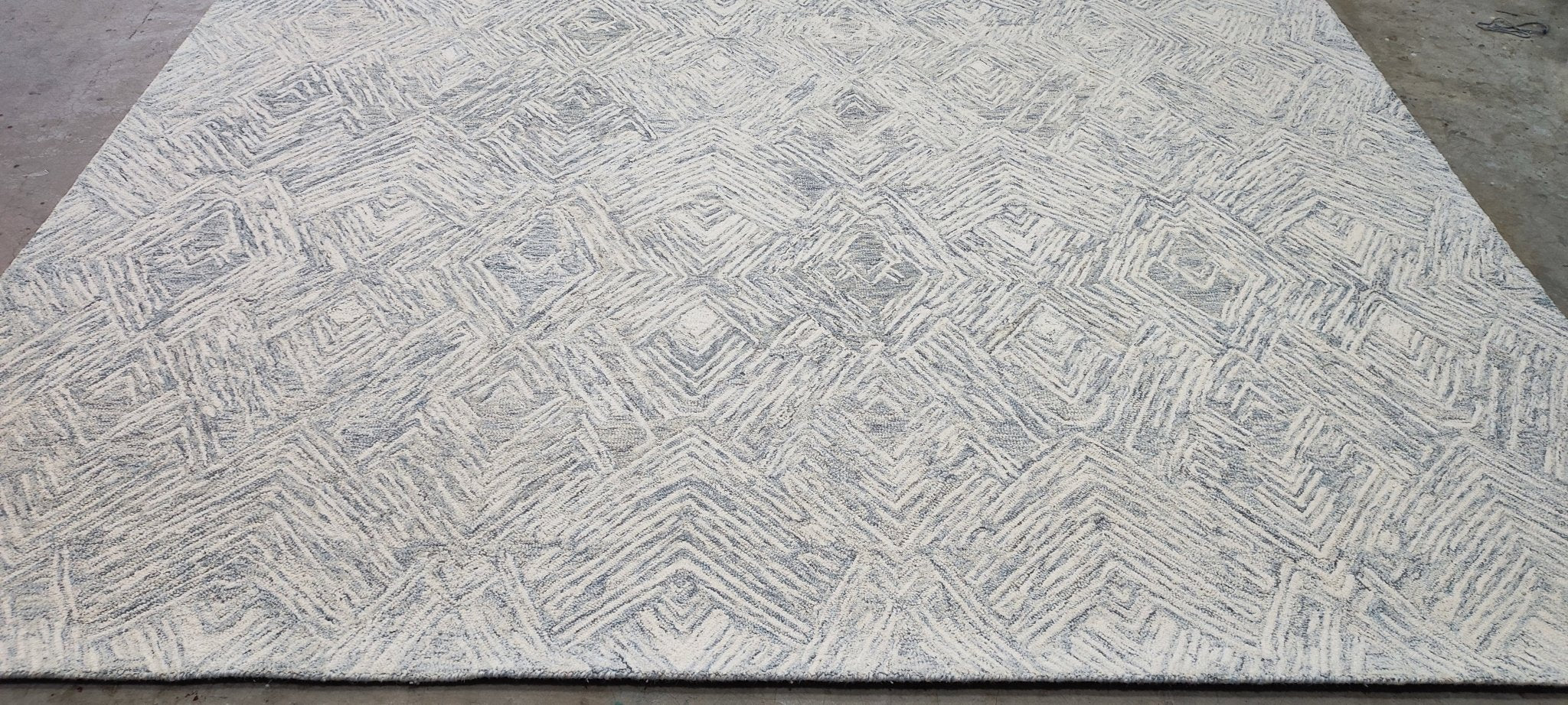 Lawrence Yee Hand-Tufted Wool Natural Blue Textured (Multiple Sizes) | Banana Manor Rug Factory Outlet