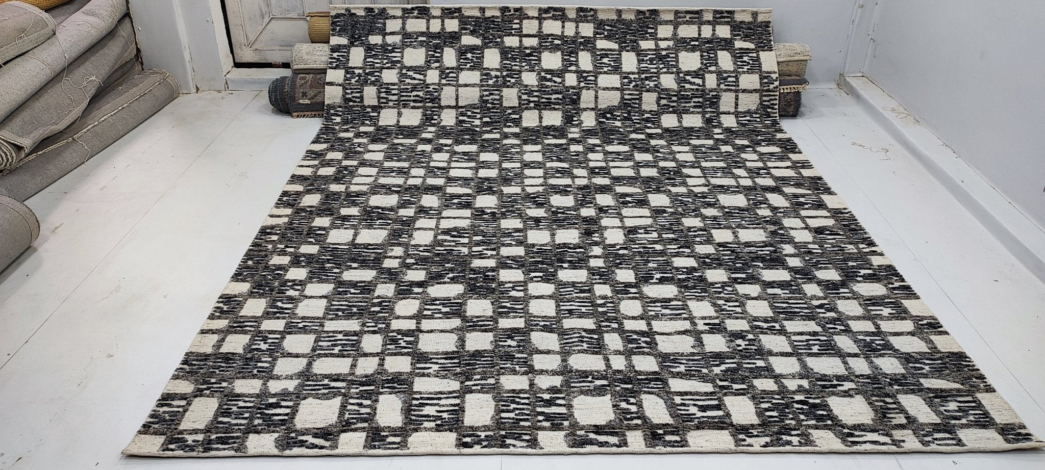 Layne 7.9x9.9 Hand-Knotted Ivory & Grey High Low | Banana Manor Rug Factory Outlet