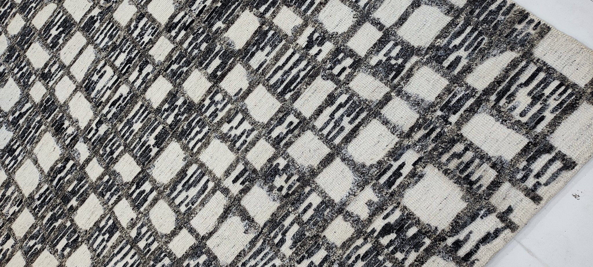 Layne 7.9x9.9 Hand-Knotted Ivory & Grey High Low | Banana Manor Rug Factory Outlet
