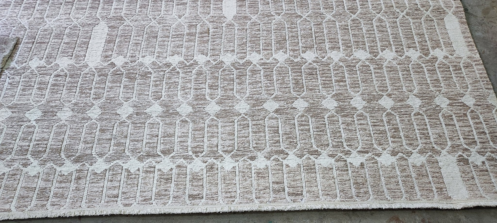 Lia 7.9x9.9 Light Brown & Ivory Abstract | Banana Manor Rug Factory Outlet