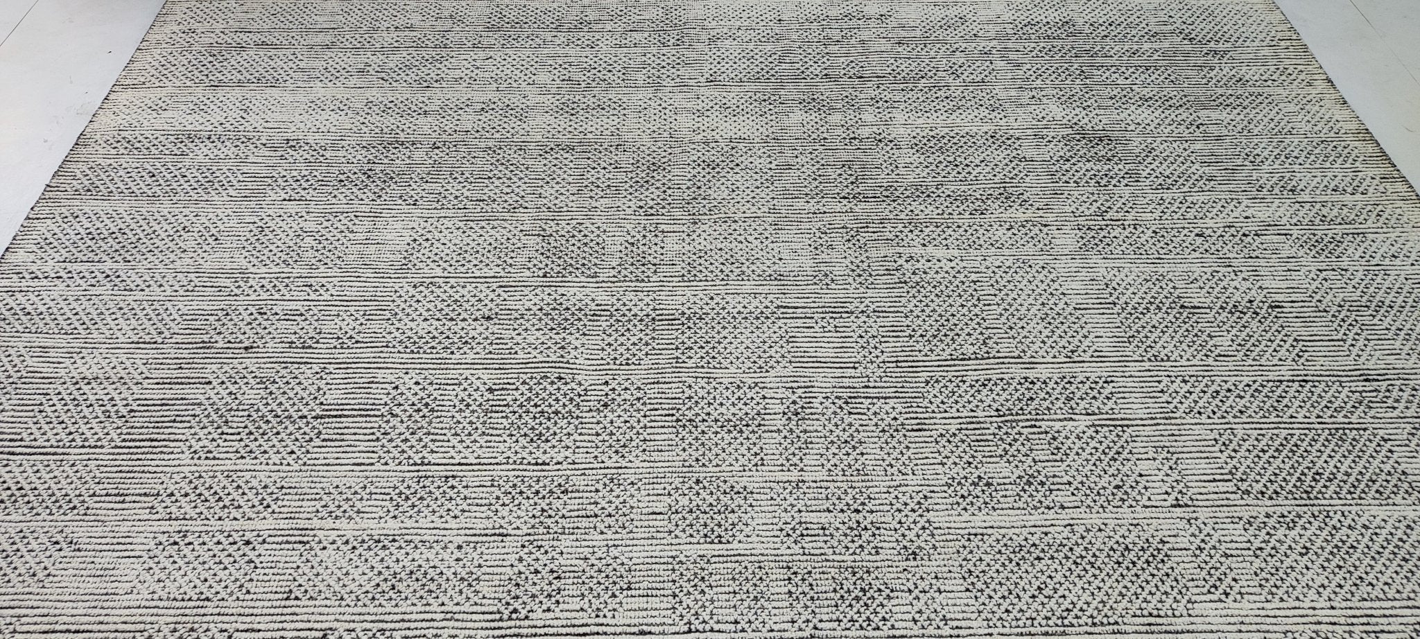 Lightsy 8.3x10 Hand-Knotted Grey & Silver High Low | Banana Manor Rug Factory Outlet