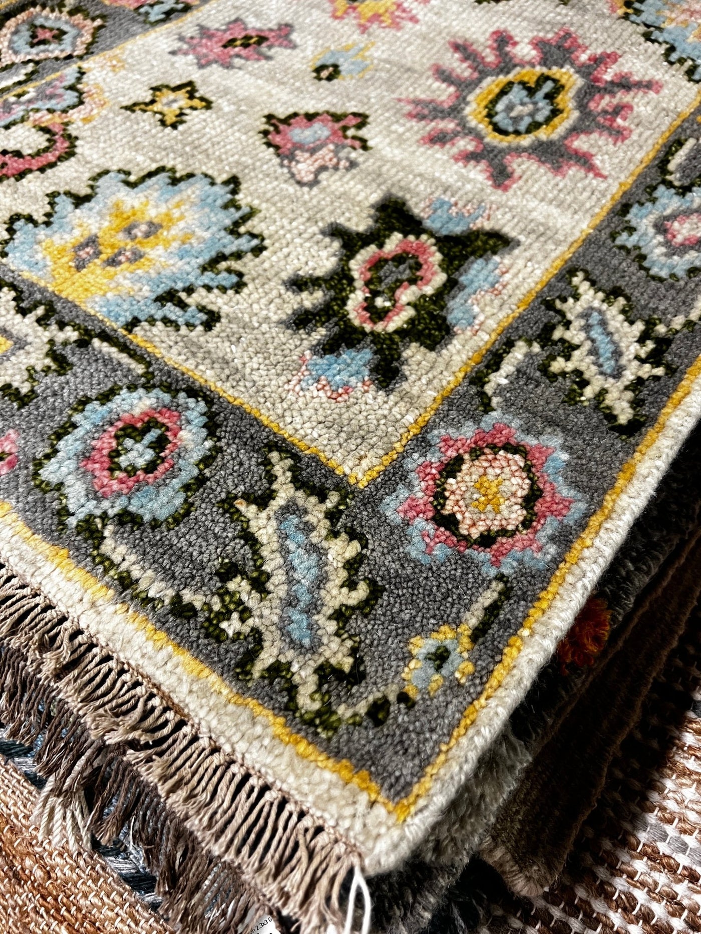Banana Manor Rug Factory Outlet