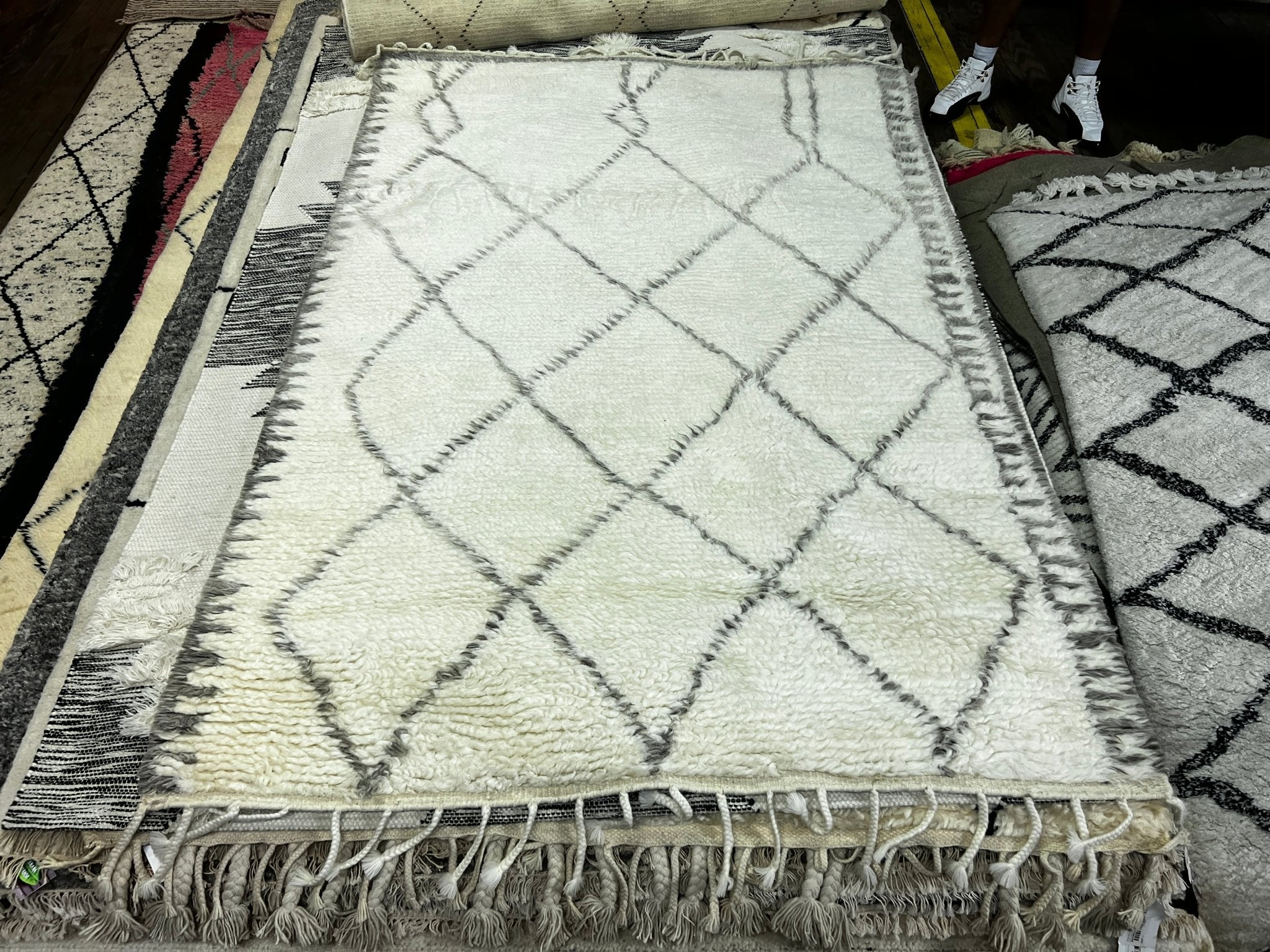 Lil' Timmie 4.9X7 Hand-Knotted Ivory Moroccan Style | Banana Manor Rug Factory Outlet