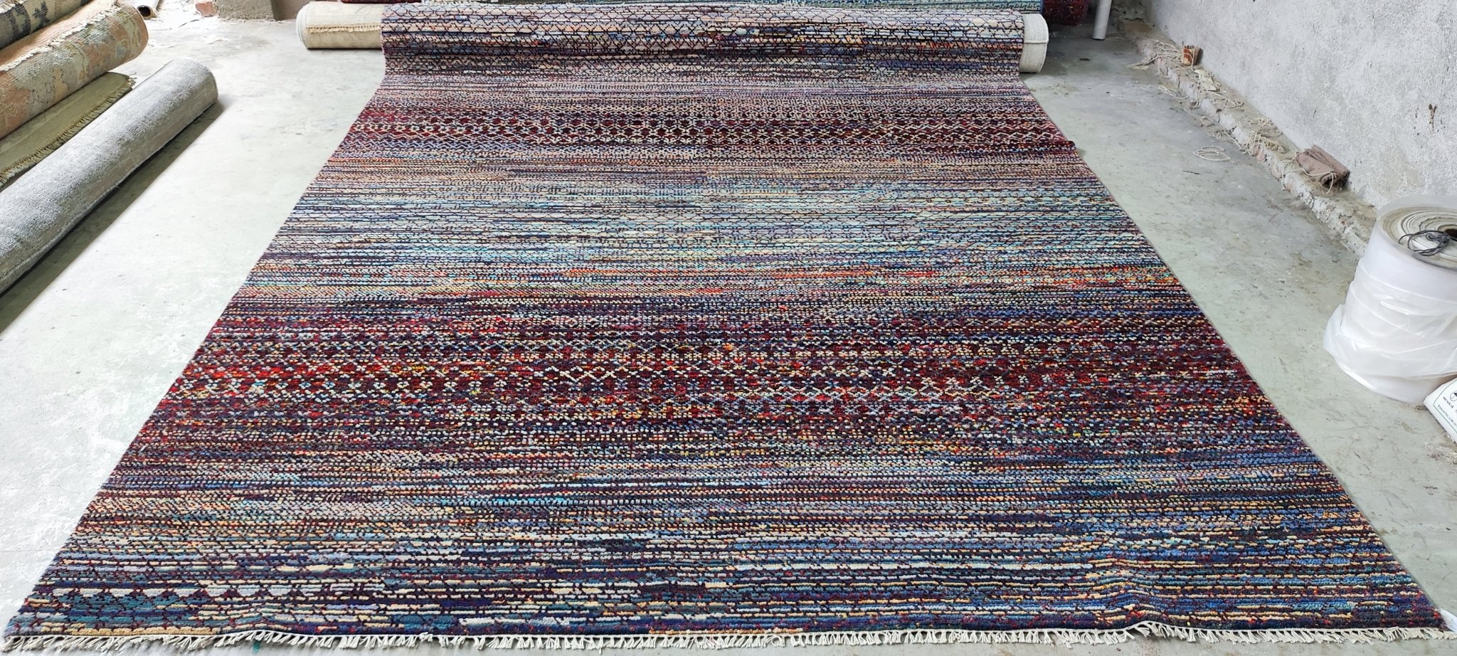 Lizzo 8.3x10.3 Hand Knotted Multi Color | Banana Manor Rug Factory Outlet