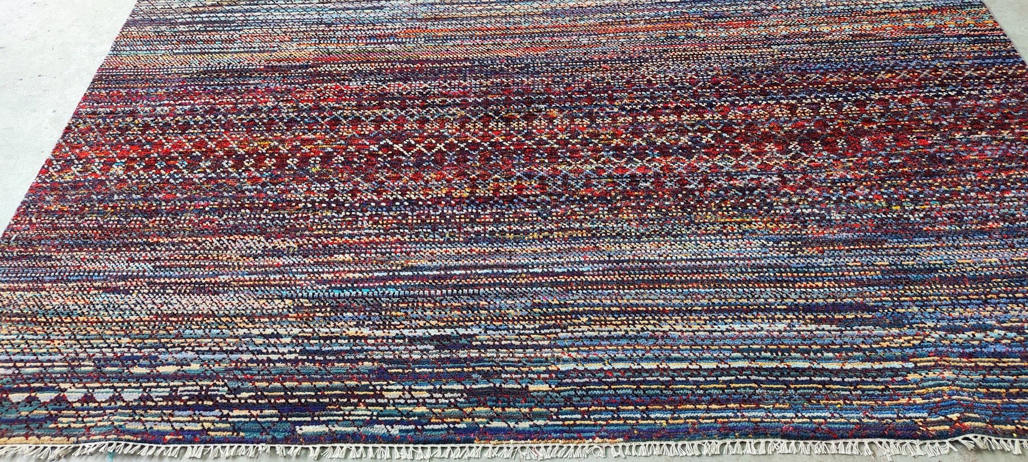 Lizzo 8.3x10.3 Hand Knotted Multi Color | Banana Manor Rug Factory Outlet