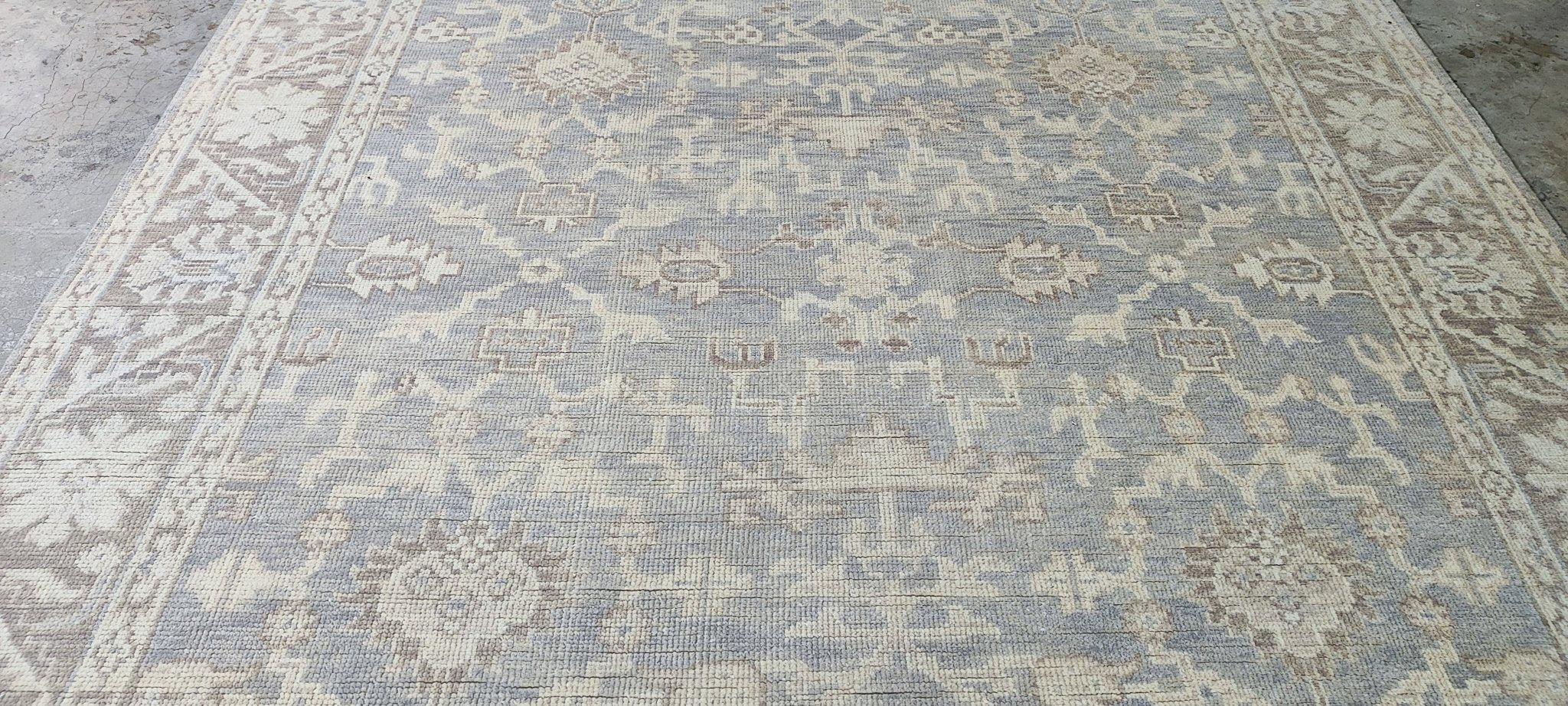 Lolo 8x10 Hand Knotted Silver & Grey Turkish Oushak | Banana Manor Rug Factory Outlet