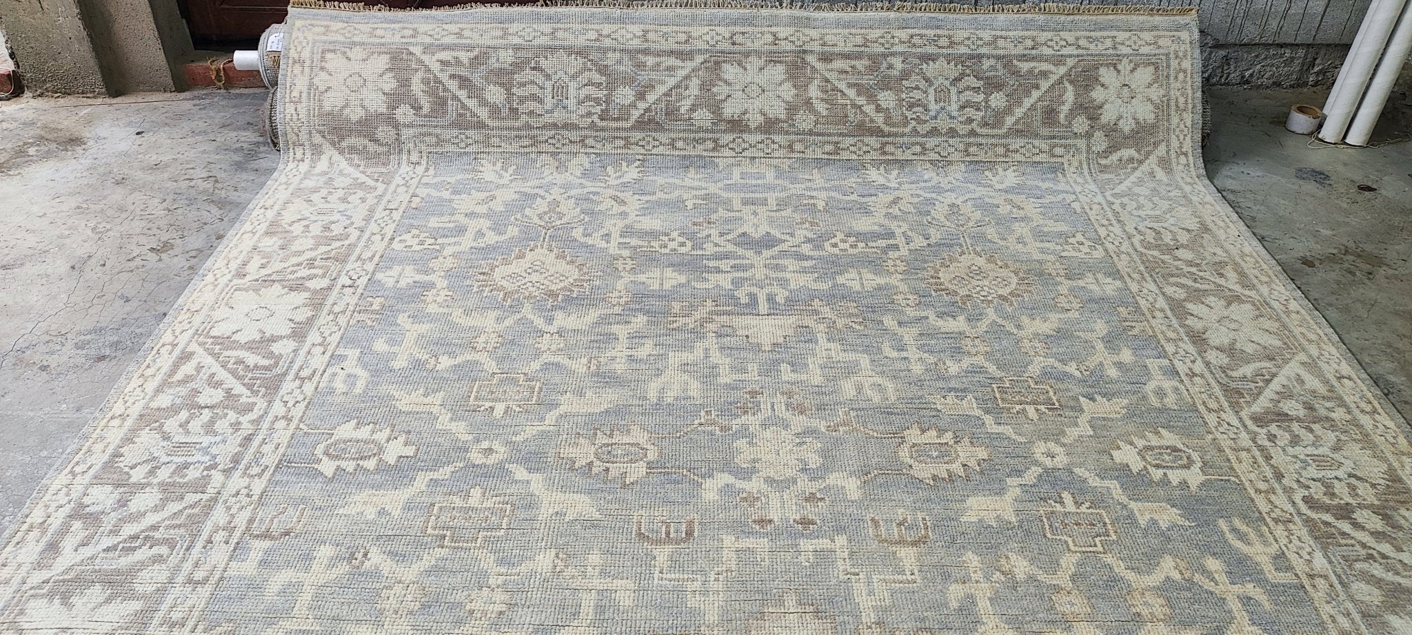 Lolo 8x10 Hand Knotted Silver & Grey Turkish Oushak | Banana Manor Rug Factory Outlet