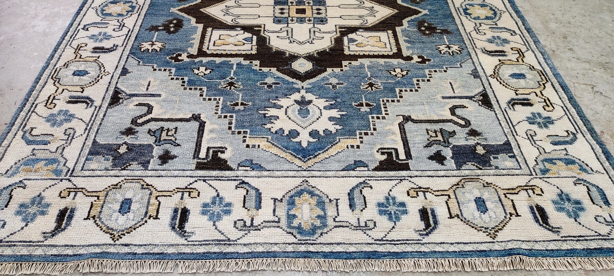 Lonni Paul Blue and Ivory Hand-Knotted Oriental Rug 8x10 | Banana Manor Rug Company