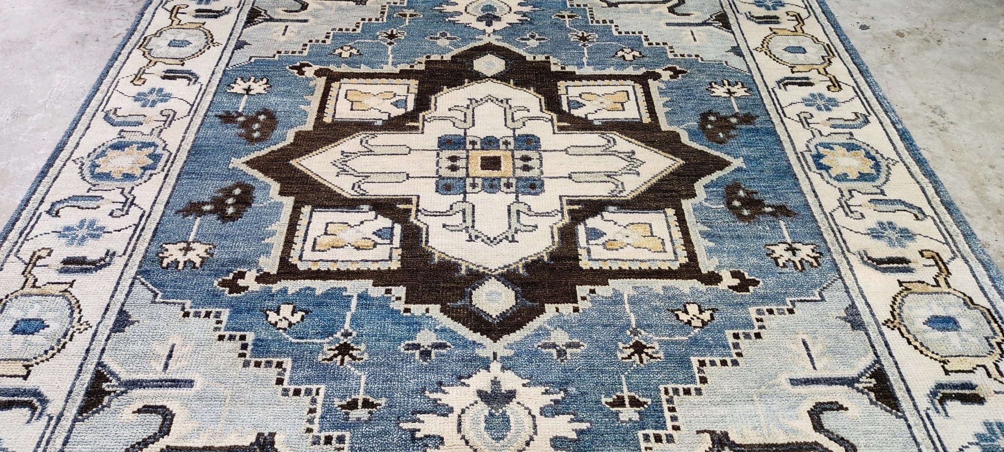 Lonni Paul Blue and Ivory Hand-Knotted Oriental Rug 8x10 | Banana Manor Rug Company