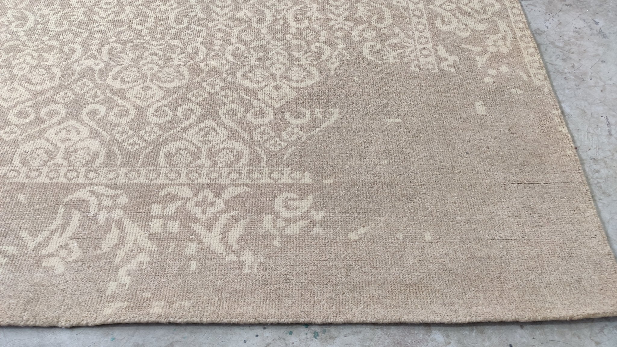 Lucy Bennet 8x10 Brown and Tan Hand-Knotted Modern Rug | Banana Manor Rug Company