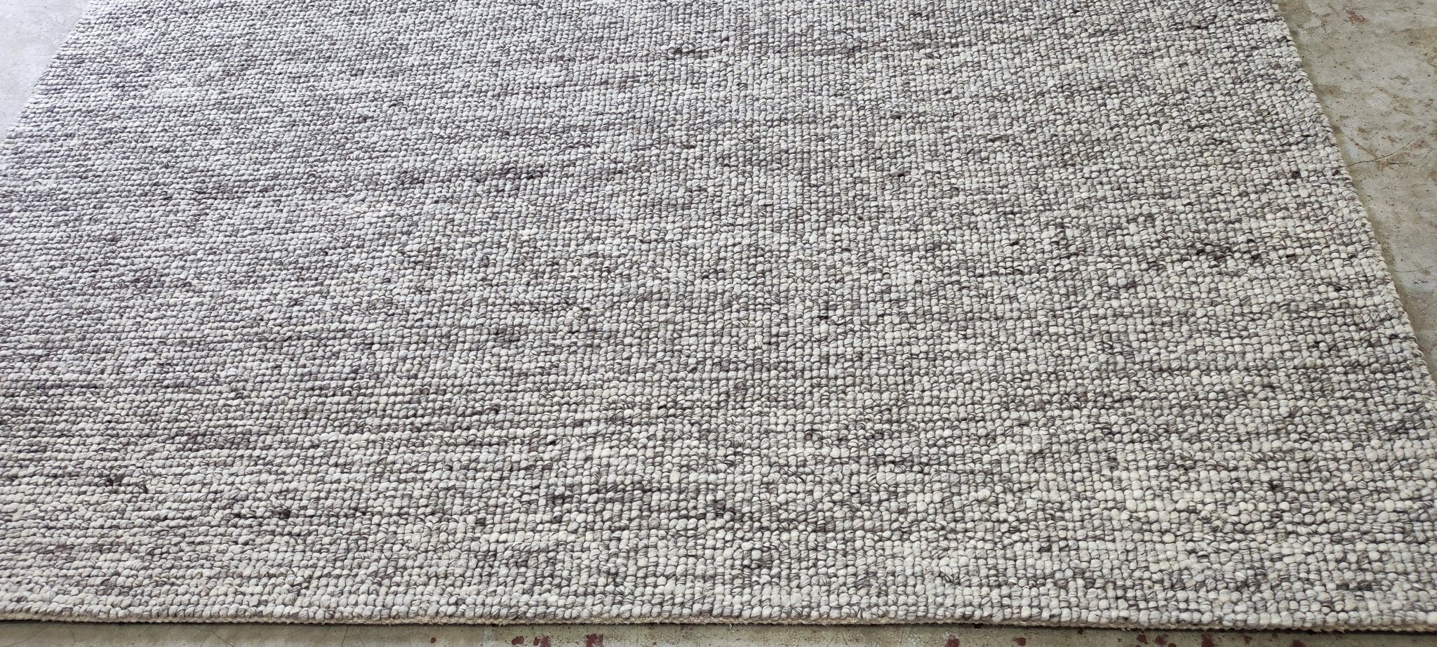 Lukas Mattson 6.6x9.6 Handwoven Wool Durrie Natural/Grey Textured | Banana Manor Rug Factory Outlet