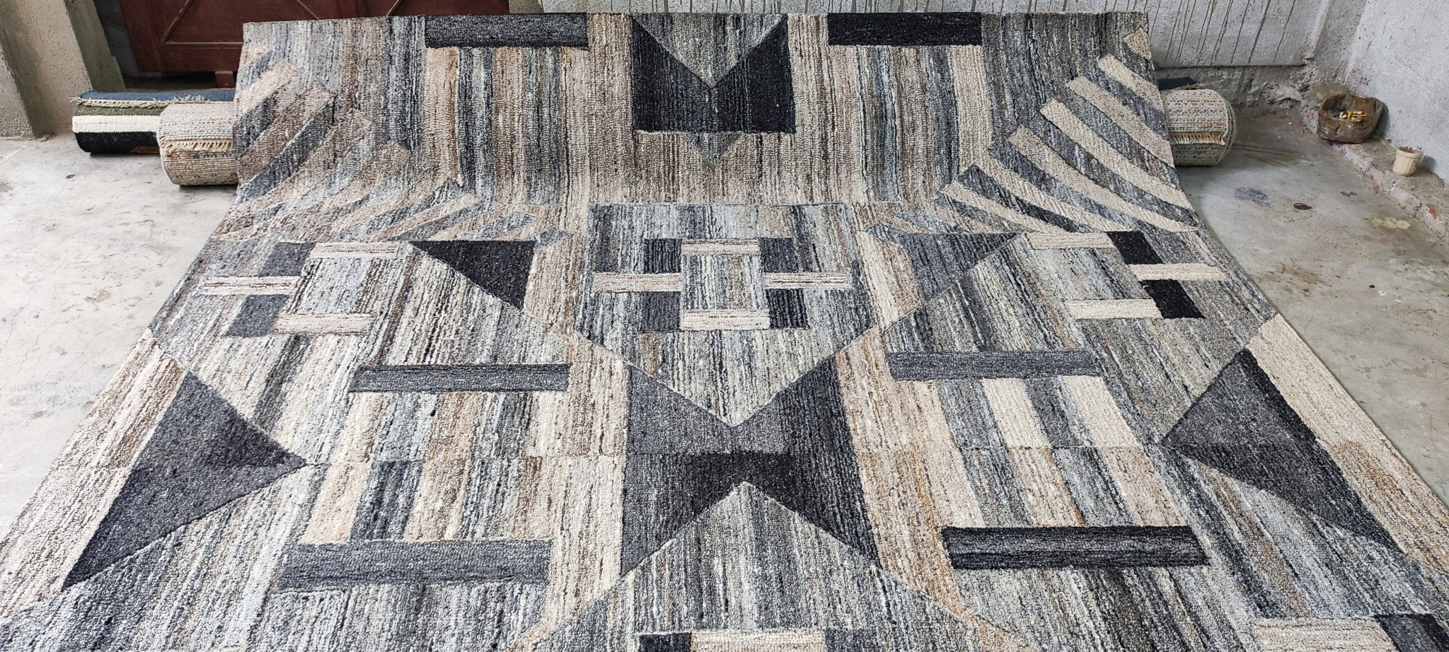 Luvi 8x10 Handtufted Natural Grey Modern | Banana Manor Rug Factory Outlet