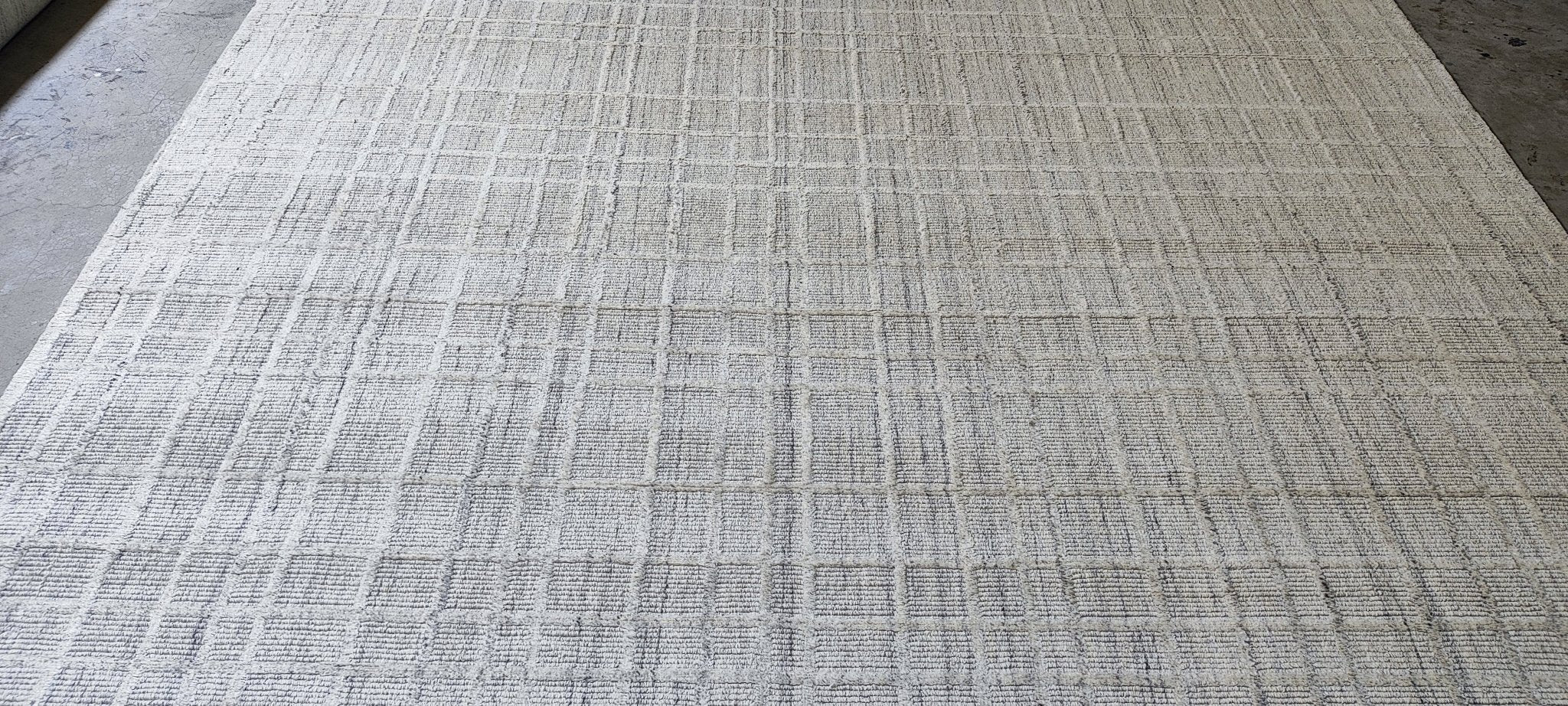 Marc 8.3x11.6 Hand-Knotted Grey & Silver Modern | Banana Manor Rug Factory Outlet