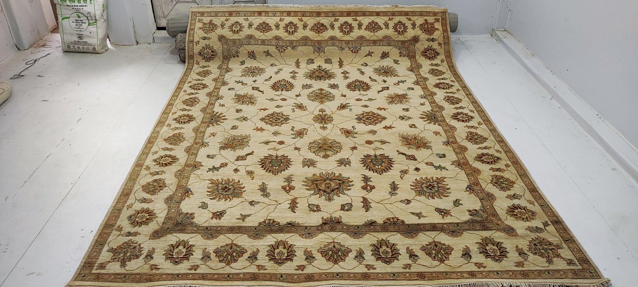 Marcia Cross 8x10.6 Hand-Knotted Ivory Kashan | Banana Manor Rug Factory Outlet