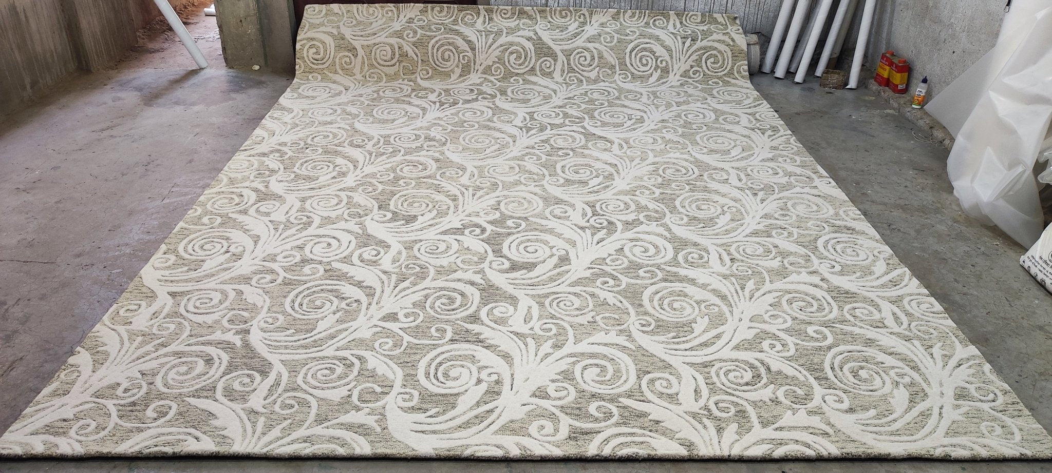 Marcia Hand-Tufted Wool Natural Olive Floral (Multiple Sizes) | Banana Manor Rug Factory Outlet