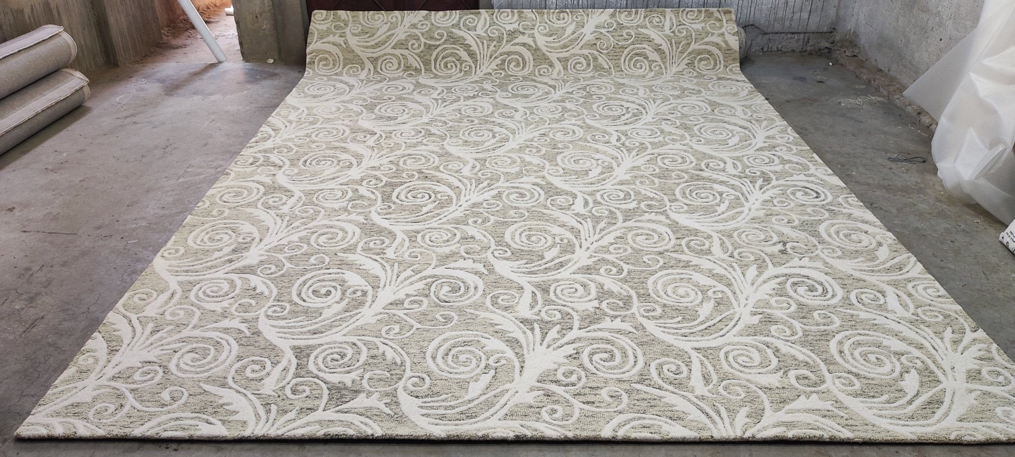 Marcia Hand-Tufted Wool Natural Olive Floral (Multiple Sizes) | Banana Manor Rug Factory Outlet