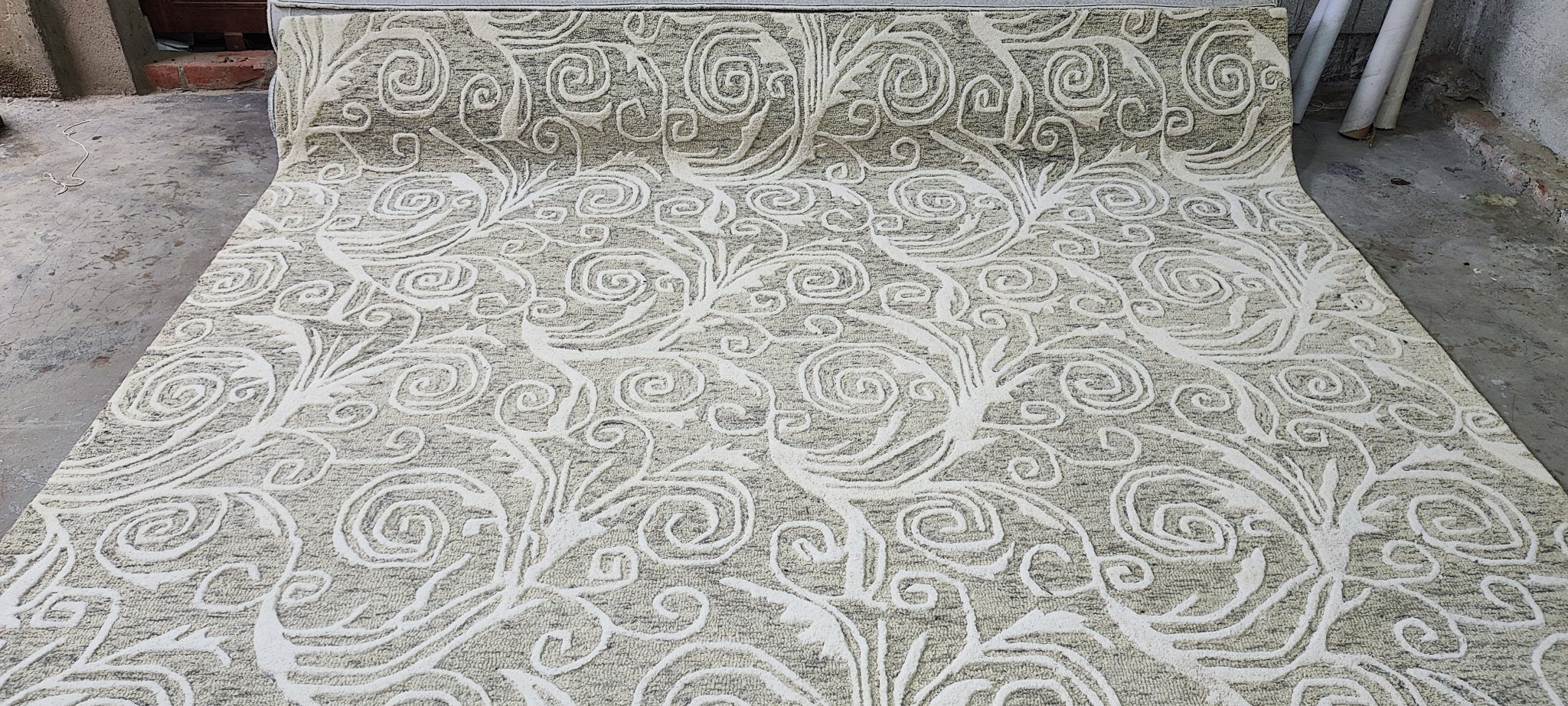 Marcia the Sequel 8x10 Hand-Tufted Light Green & Ivory Loop Cut | Banana Manor Rug Factory Outlet
