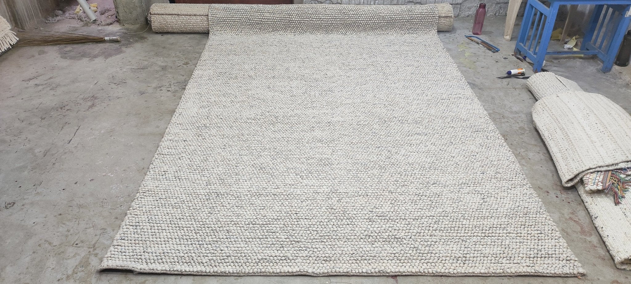 Maria Barrell Handwoven Wool Durrie Natural Grey Loop Ball 6.6x9.6 | Banana Manor Rug Company