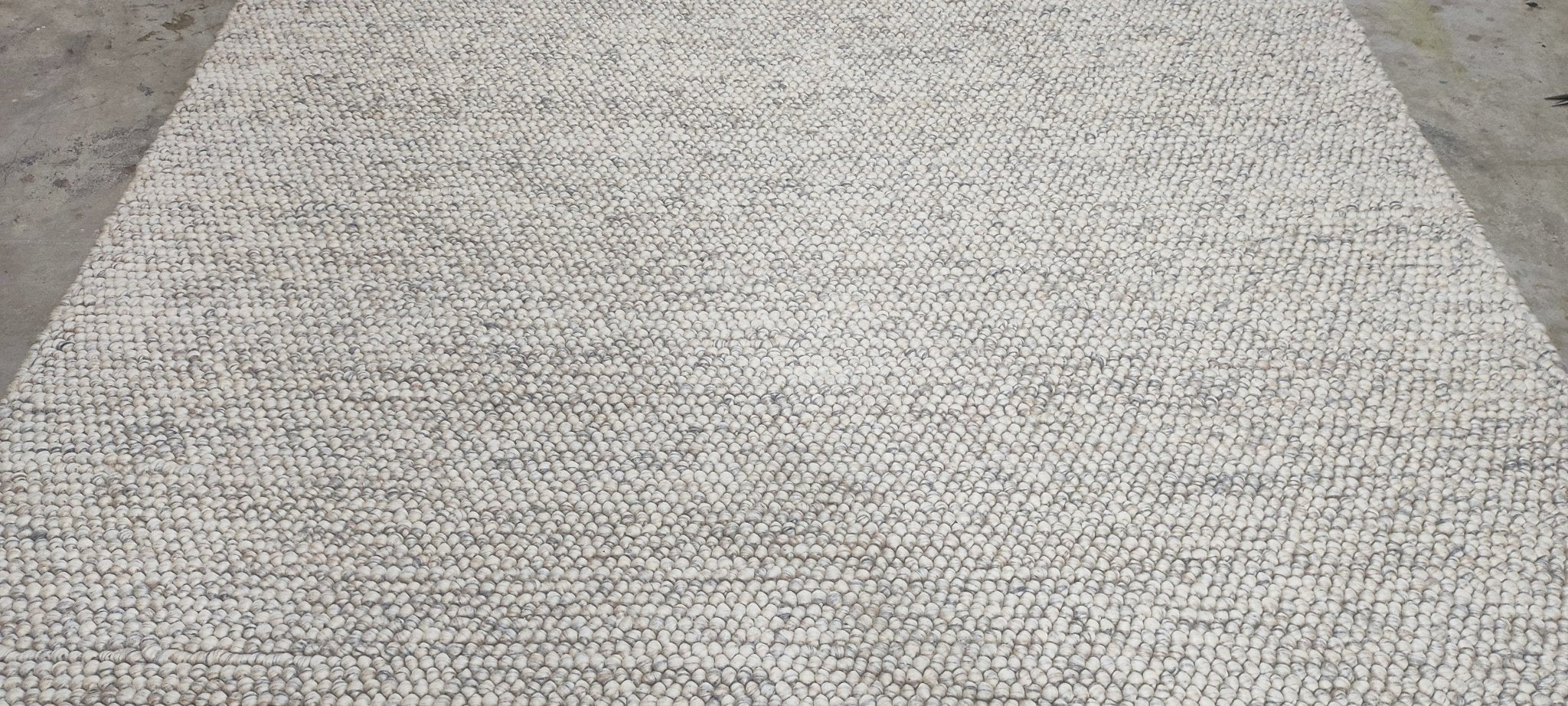 Maria Barrell Handwoven Wool Durrie Natural Grey Loop Ball 6.6x9.6 | Banana Manor Rug Company