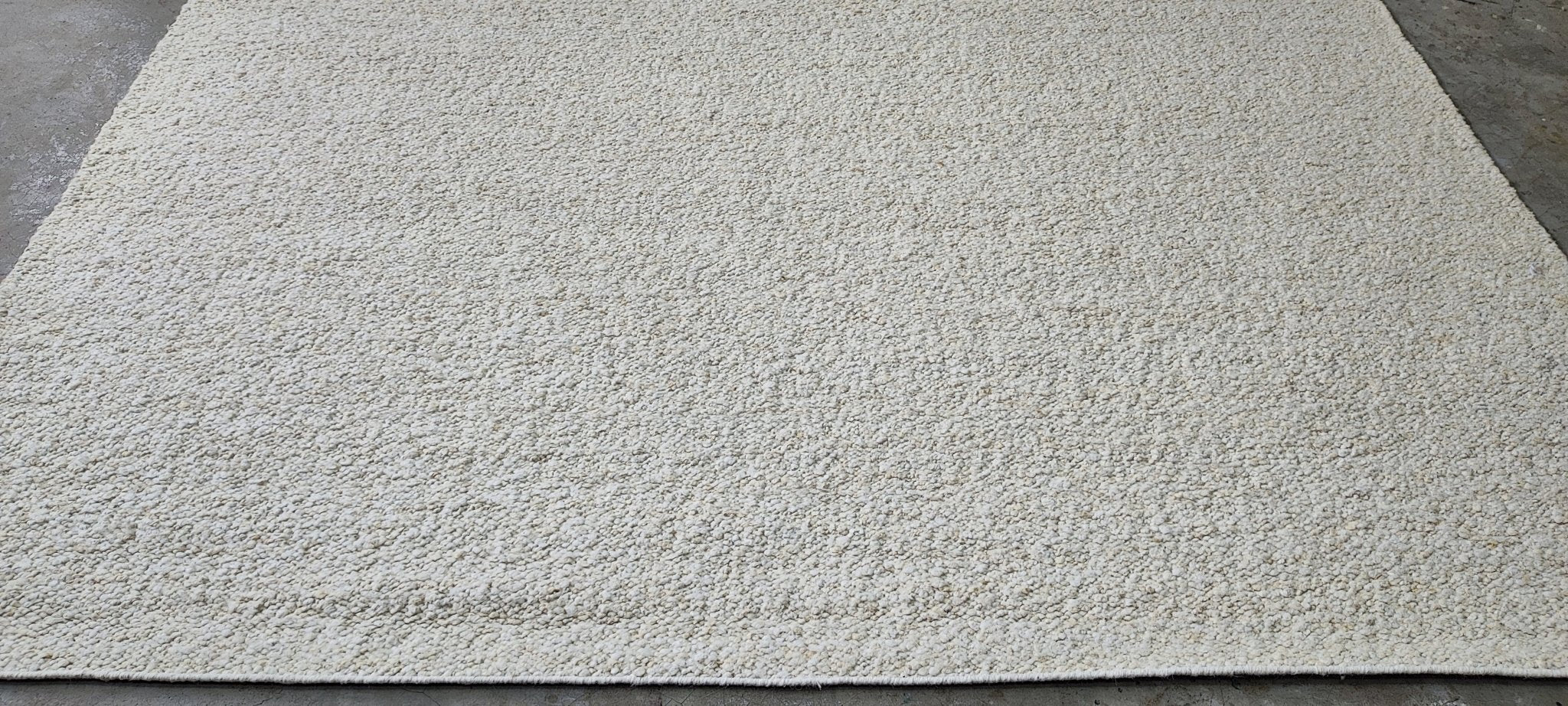 Marie's Handwoven Beige Hand Carded (Multiple Sizes) | Banana Manor Rug Factory Outlet