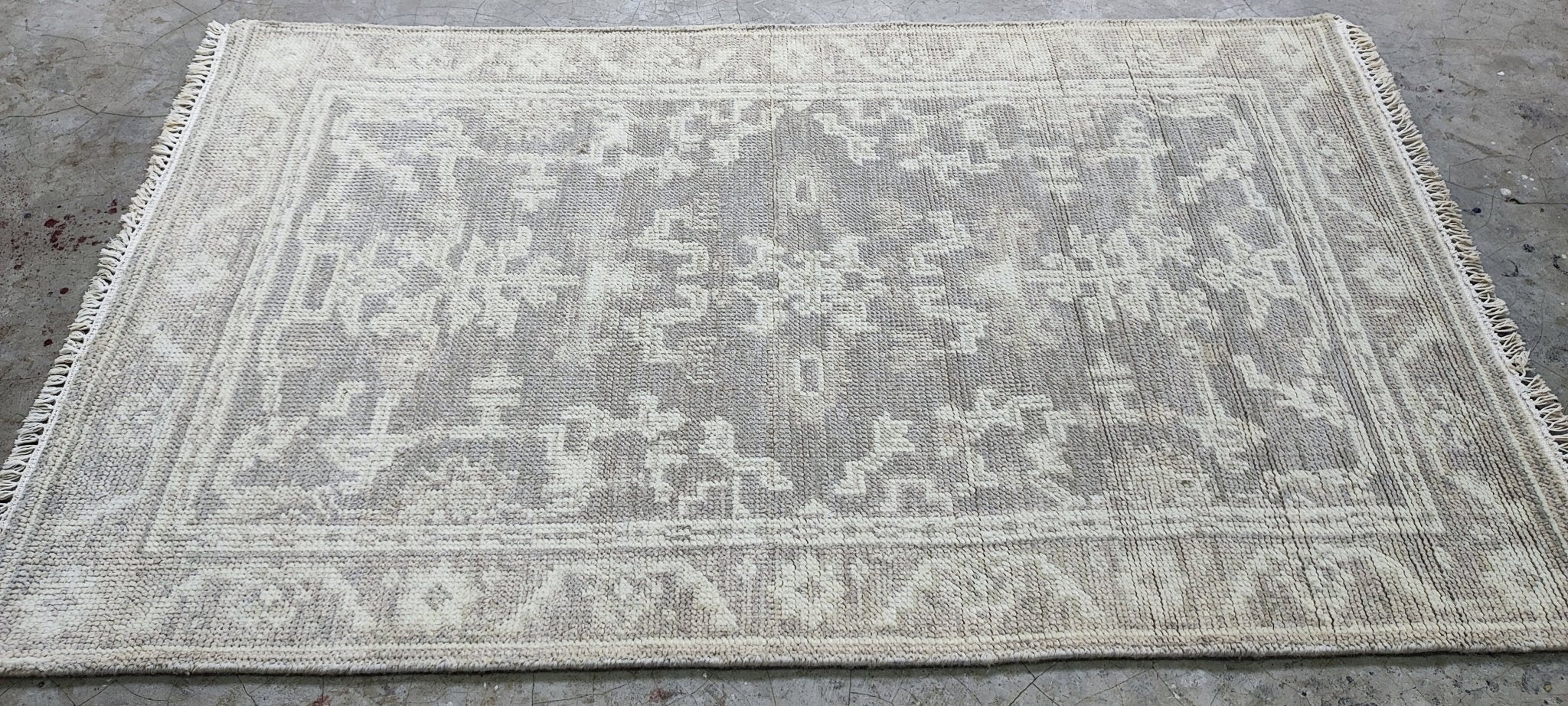 Marilyn Cole 4x6 Hand Knotted Silver & Grey Turkish Oushak | Banana Manor Rug Factory Outlet