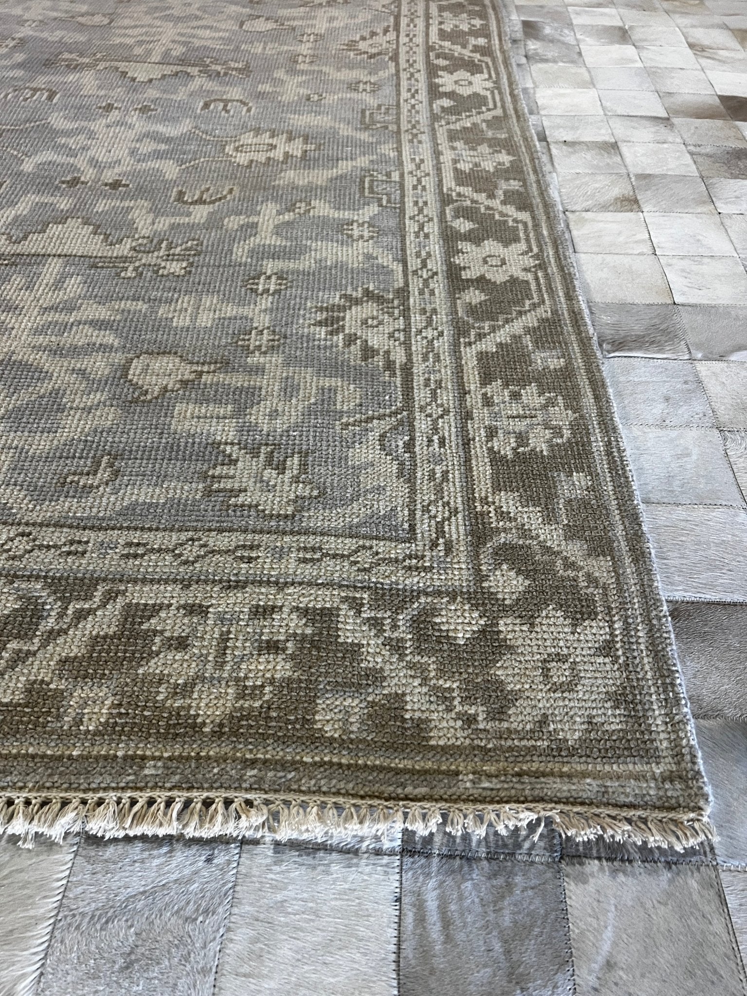 Marilyn Lange 4x6 Hand-Knotted Silver & Light Rust Turkish Oushak | Banana Manor Rug Factory Outlet