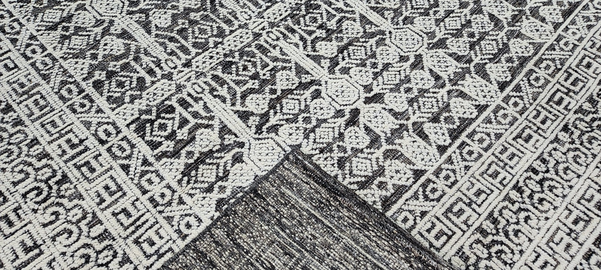 Mark 9x12 Hand-Knotted Dark Grey & Ivory High Low | Banana Manor Rug Factory Outlet