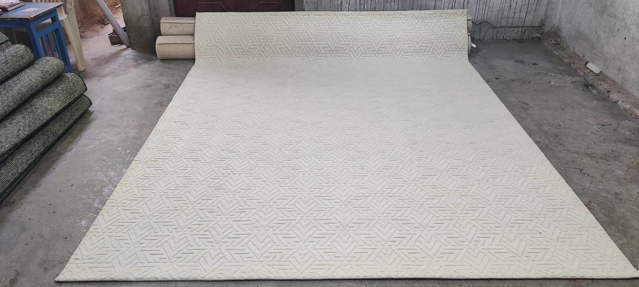 Matthew Sunderland Hand-Knotted Modern Ivory High-Low 8X10 | Banana Manor Rug Company