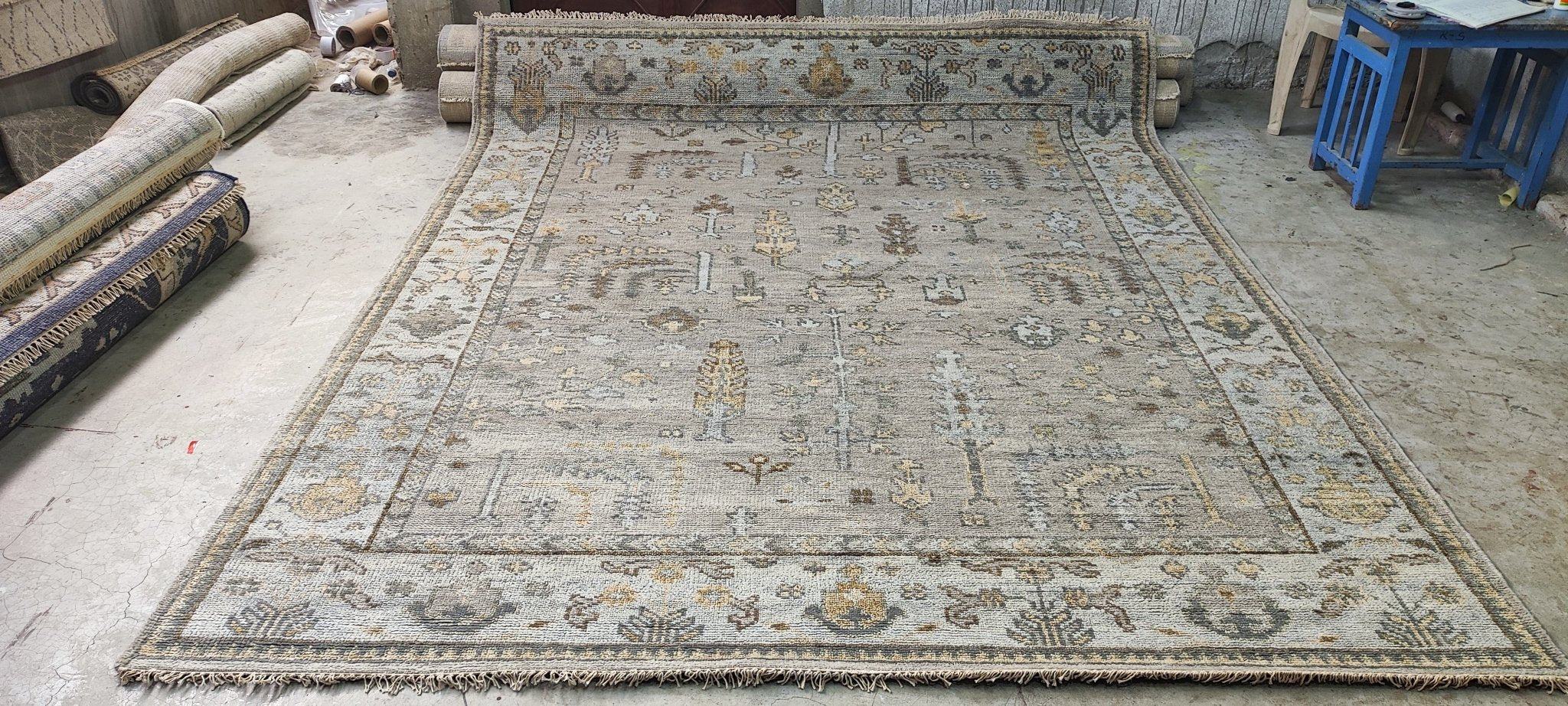 Meredith Ellis Grey and Tan Hand-Knotted Oushak Rug 8x10 | Banana Manor Rug Company