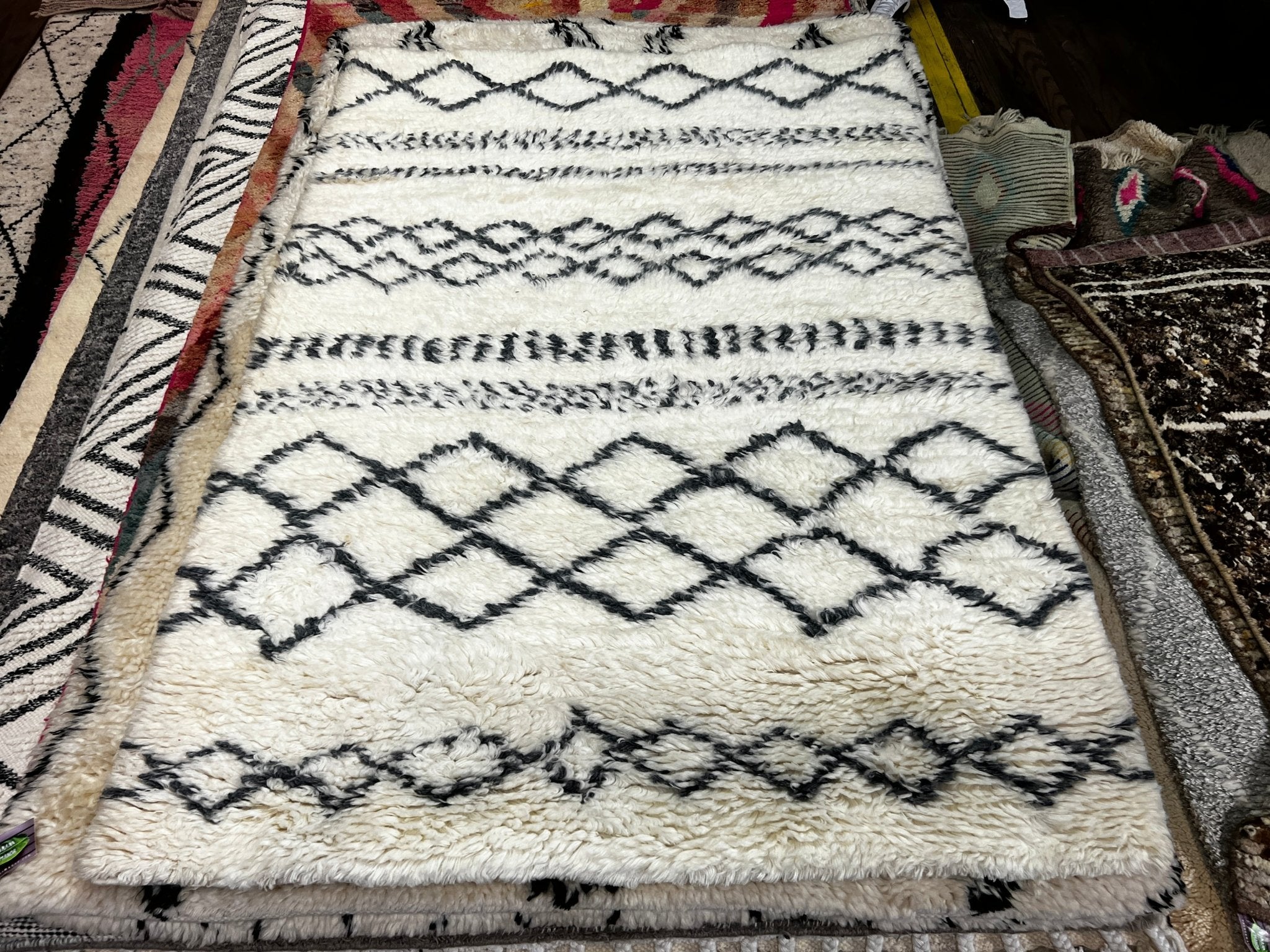 Michael Dorman 4x6 Hand-Knotted Ivory and Black Moroccan Style | Banana Manor Rug Factory Outlet