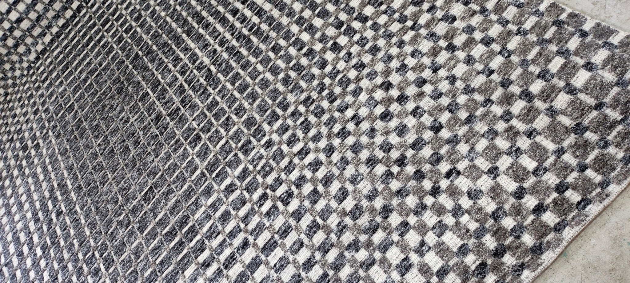 Micky 8x10 Hand-Knotted Silver & Grey Cut Pile | Banana Manor Rug Factory Outlet