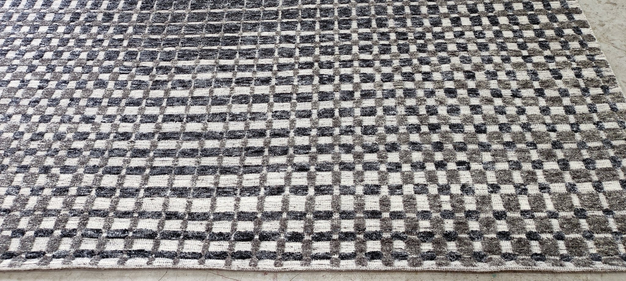 Micky 8x10 Hand-Knotted Silver & Grey Cut Pile | Banana Manor Rug Factory Outlet