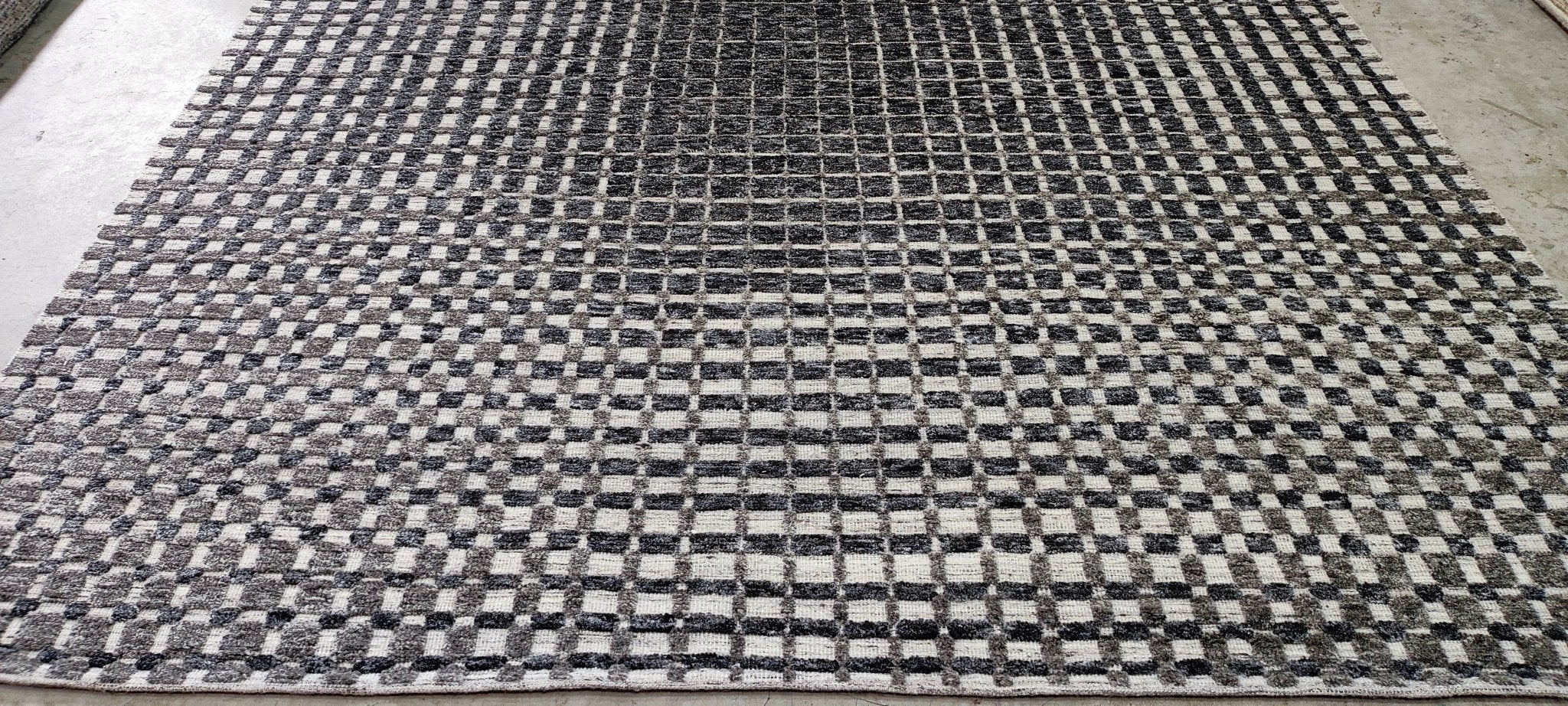 Micky 8x10 Hand-Knotted Silver & Grey Cut Pile | Banana Manor Rug Factory Outlet