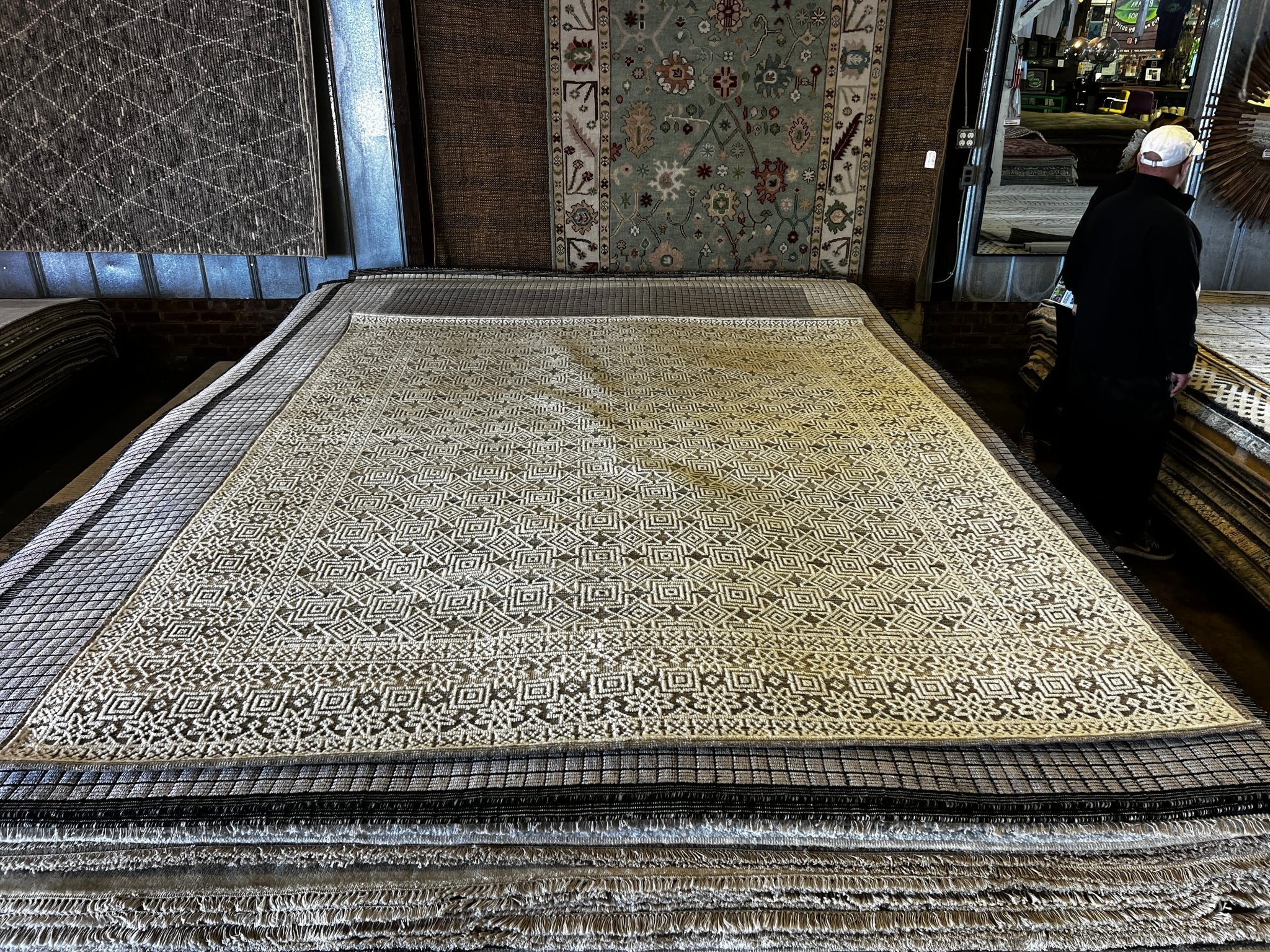 Miles 8x10 Hand-Knotted Ivory & Grey Cut Pile | Banana Manor Rug Factory Outlet