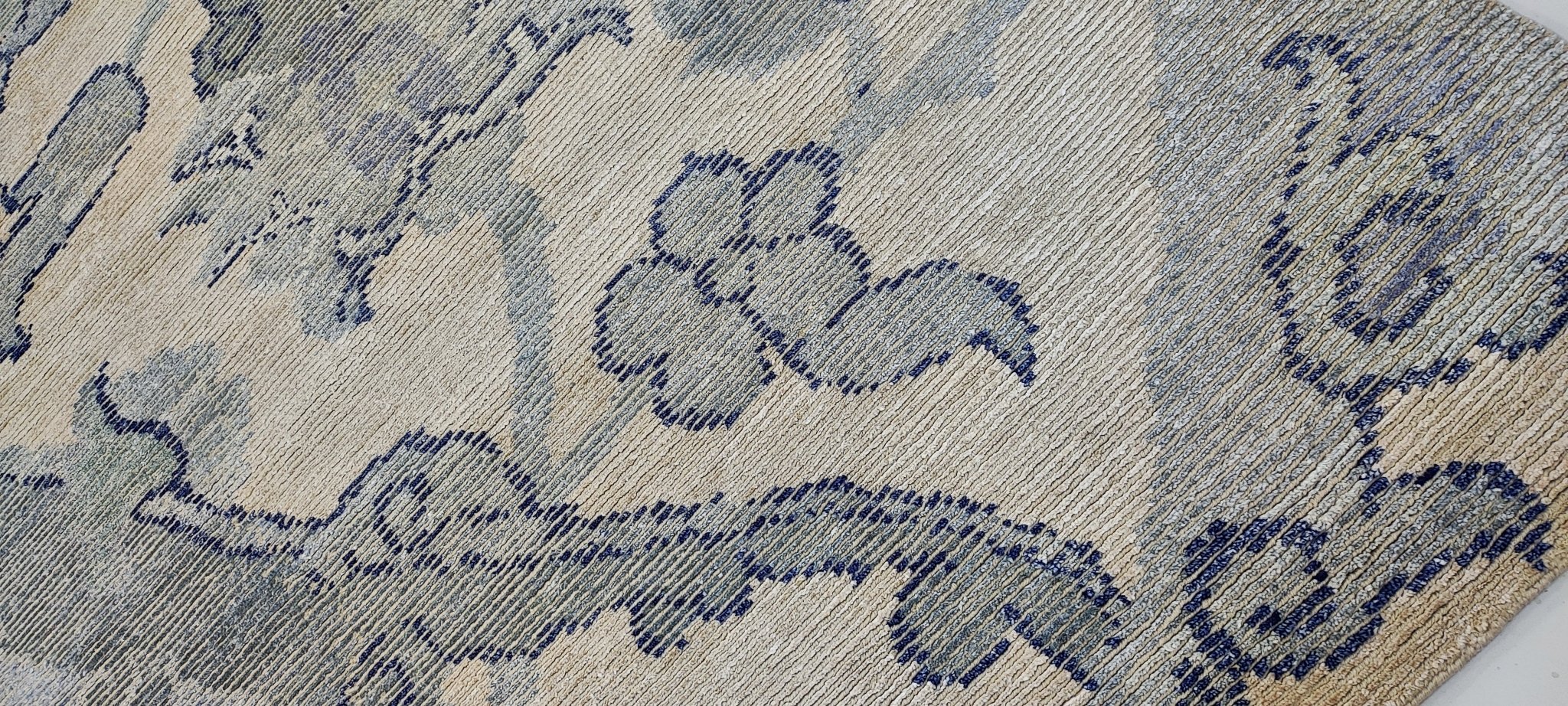 Millie 8x10 Hand-Knotted Tan & Blue Floral | Banana Manor Rug Factory Outlet
