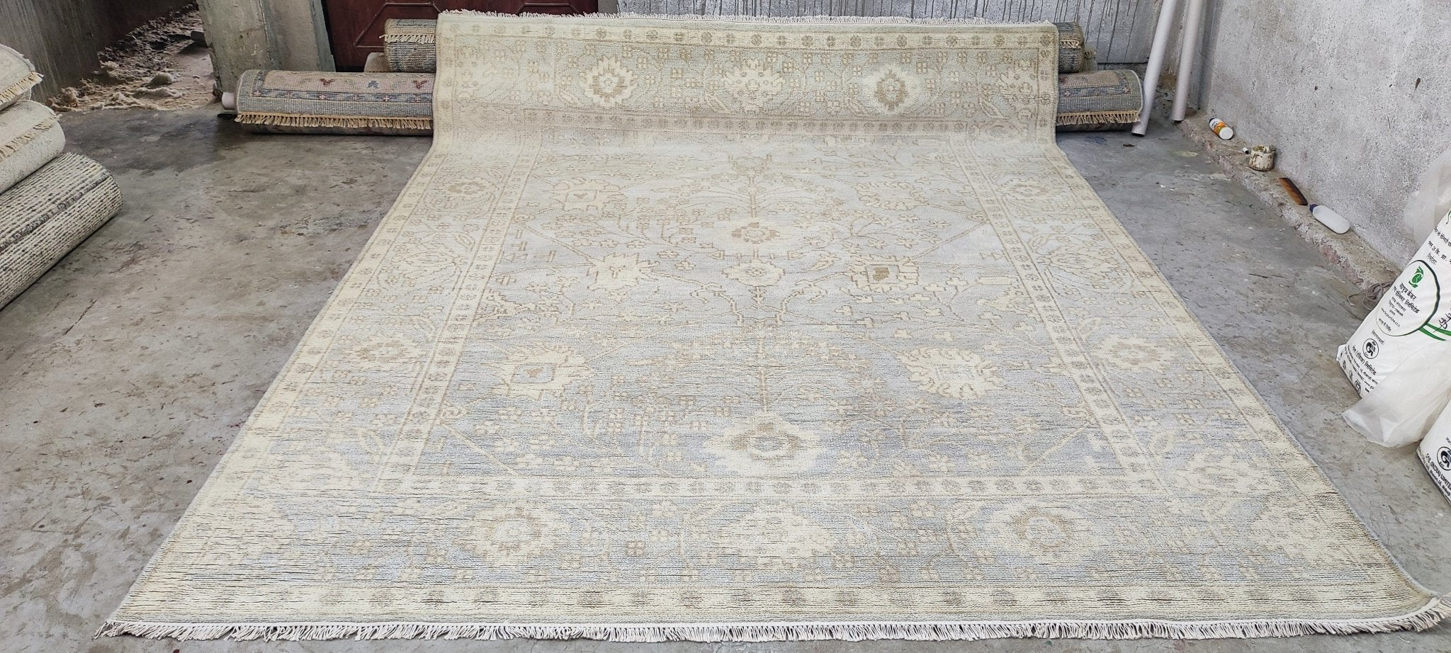 Miriam Margolyes Hand-Knotted Oushak Rug Light Grey and Ivory O'Hara 8x10 | Banana Manor Rug Company