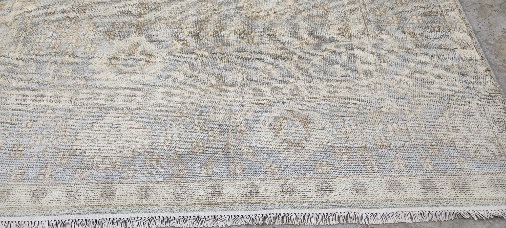 Miriam Margolyes Hand-Knotted Oushak Rug Light Grey and Ivory O'Hara 8x10 | Banana Manor Rug Company