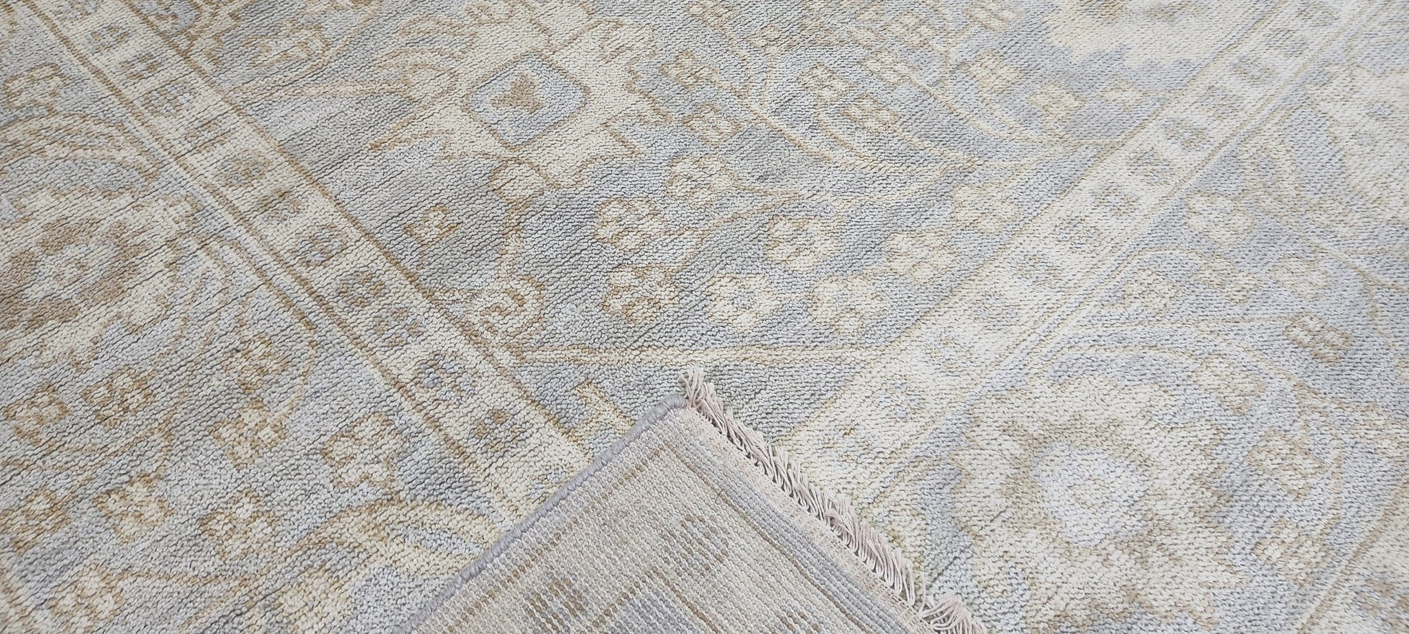 Miriam Margolyes Hand-Knotted Oushak Rug Light Grey and Ivory O'Hara 8x10 | Banana Manor Rug Company