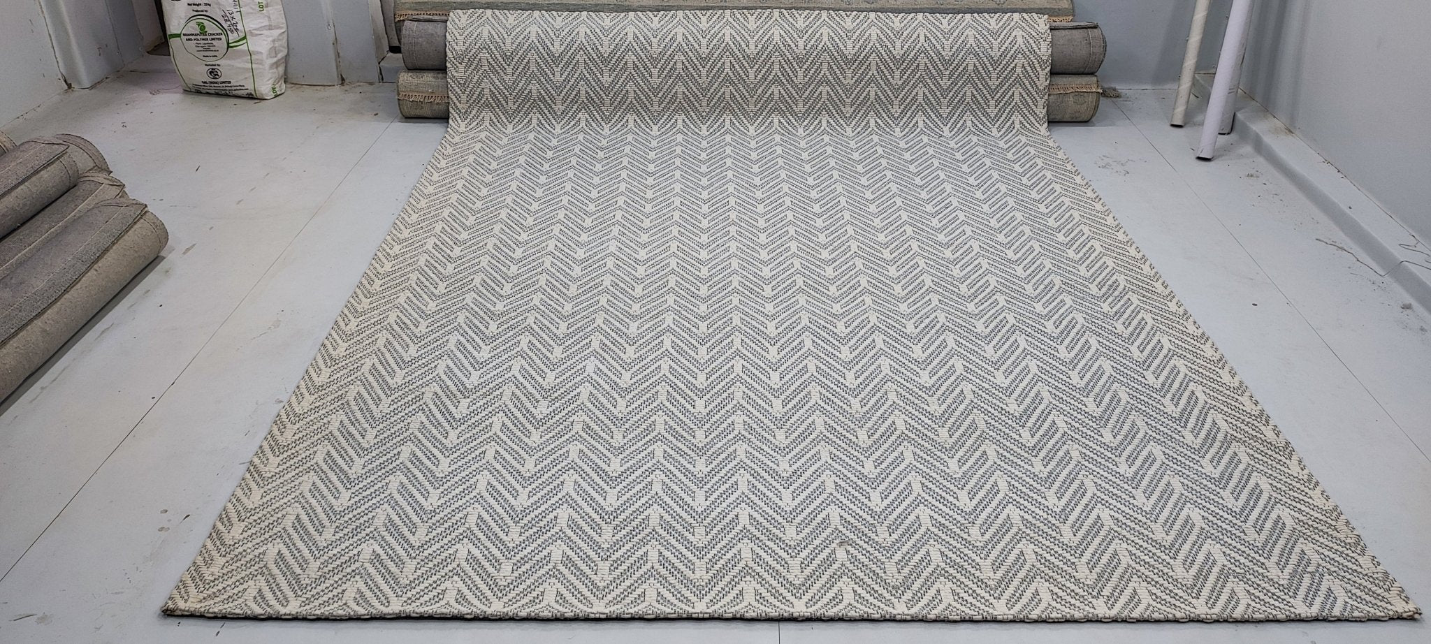 Mitchell Pritchett 7.9x10 Handwoven Ivory & Grey Jacquard Durrie | Banana Manor Rug Factory Outlet