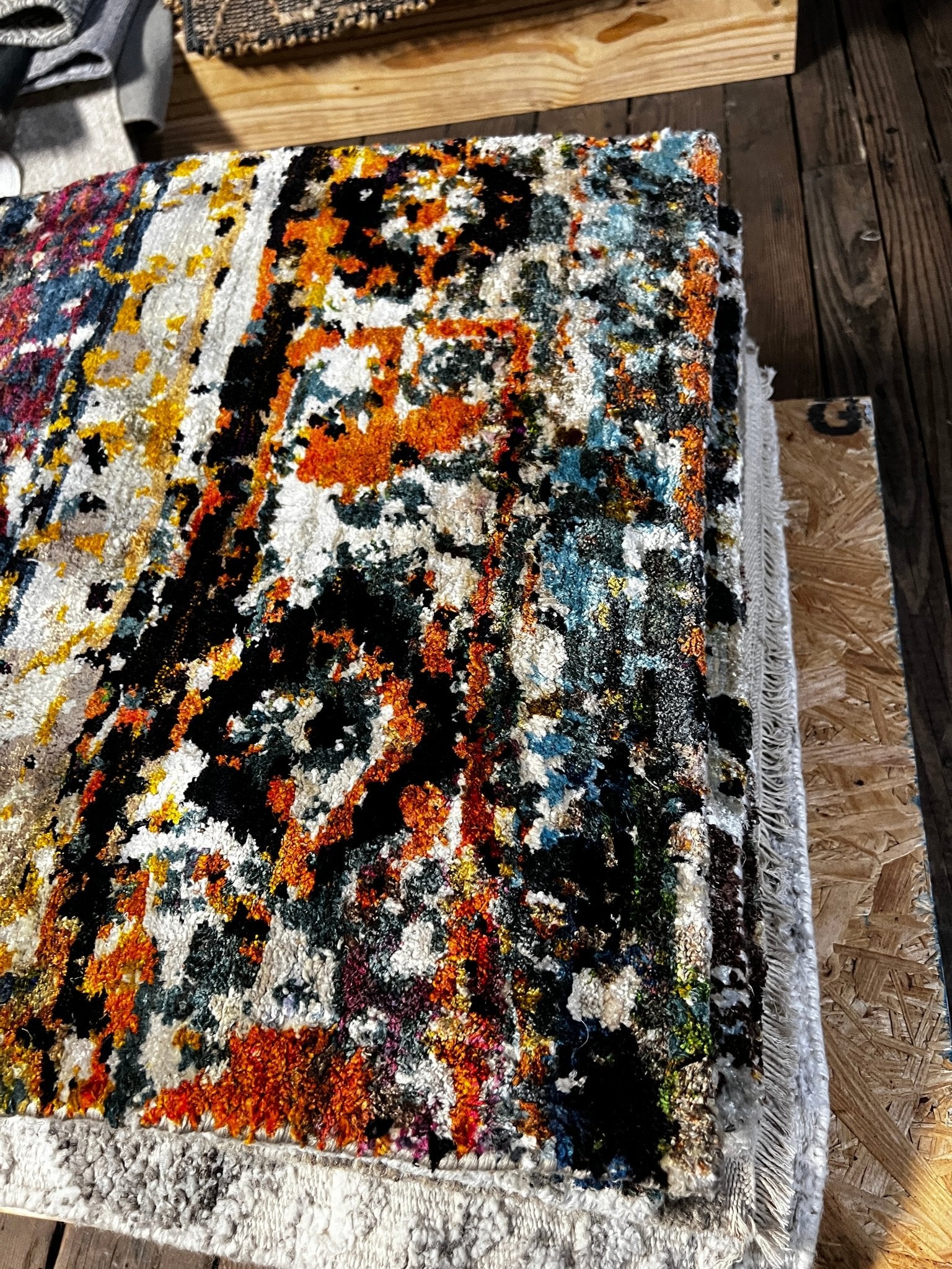 Mr. Heckles 2x3 Hand-Knotted Multi Abstract | Banana Manor Rug Factory Outlet