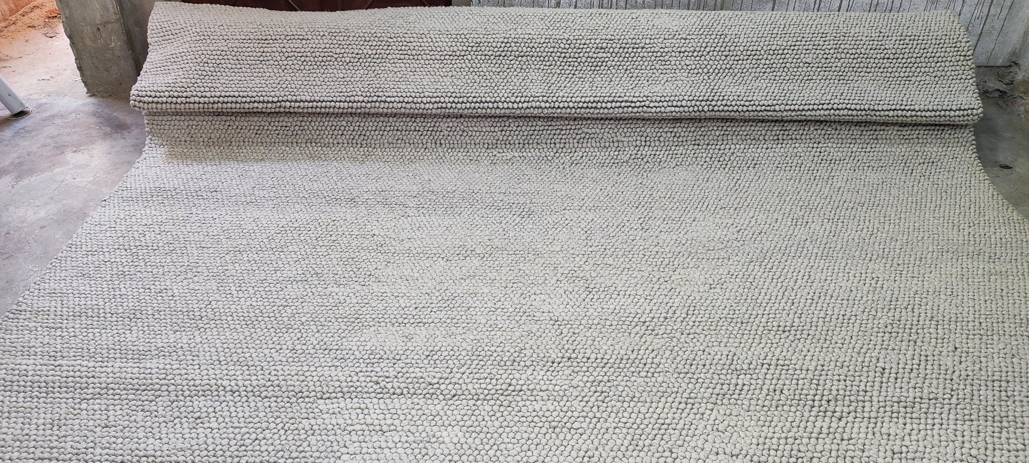 Mrs. Gardner Handwoven Wool Durrie Natural Grey Loop Ball 10x13.3 | Banana Manor Rug Company